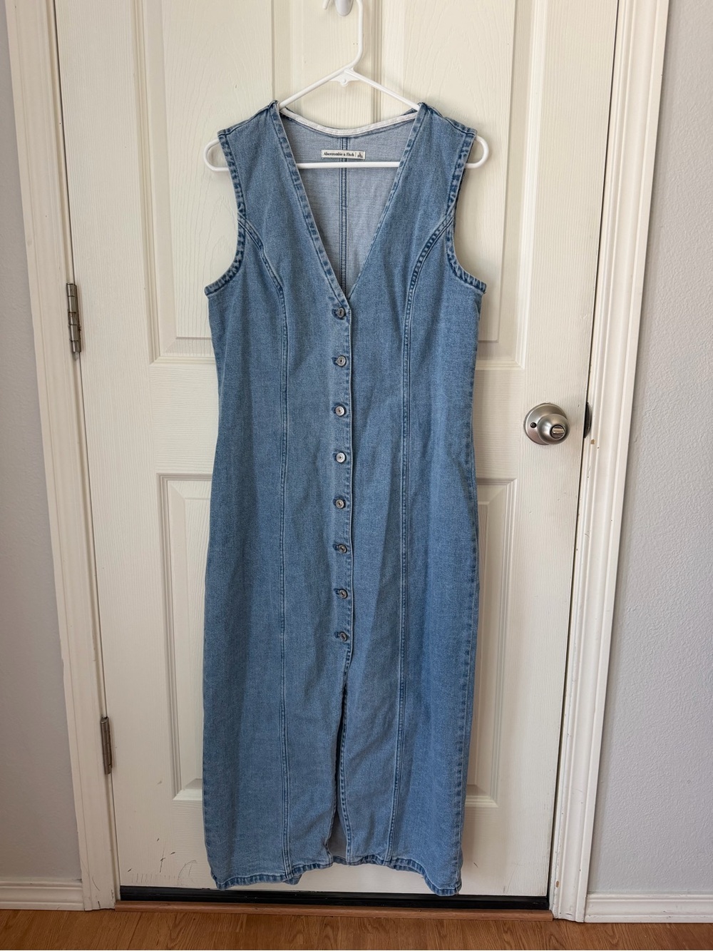 Abercrombie & Fitch Light Blue Sleeveless Button-Front Denim Dress